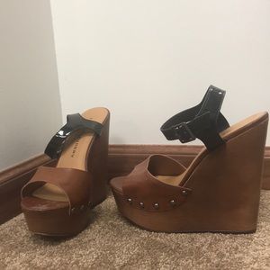 Chinese Laundry brown wedges